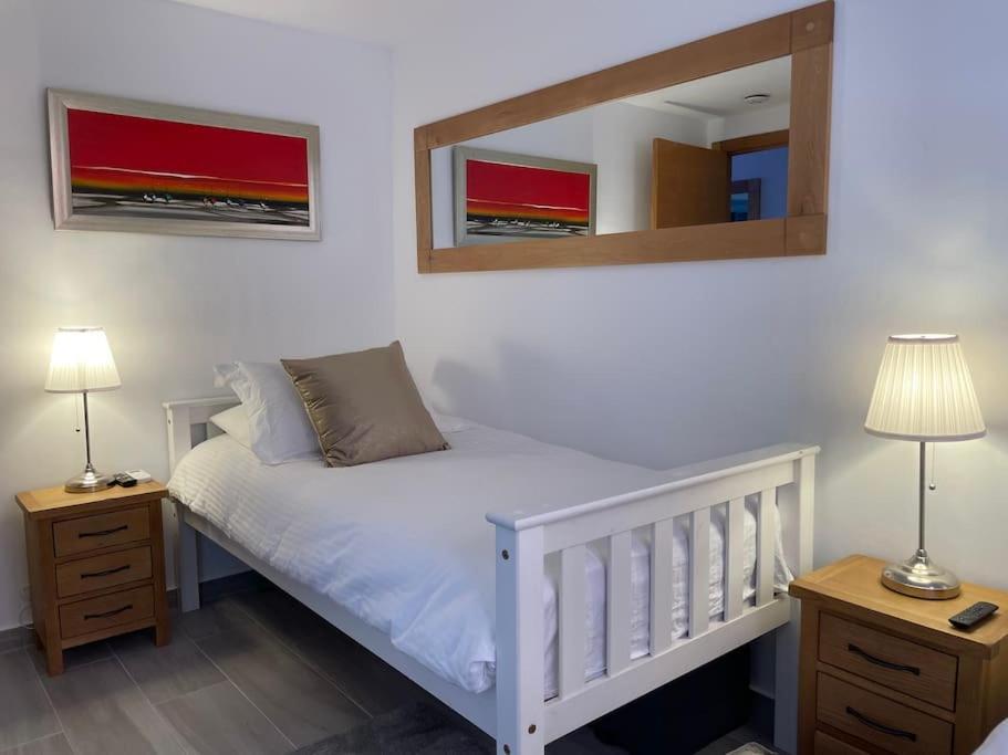 Mar Menor Golf Resort, Luxury Sleeps 6, Views Apartment